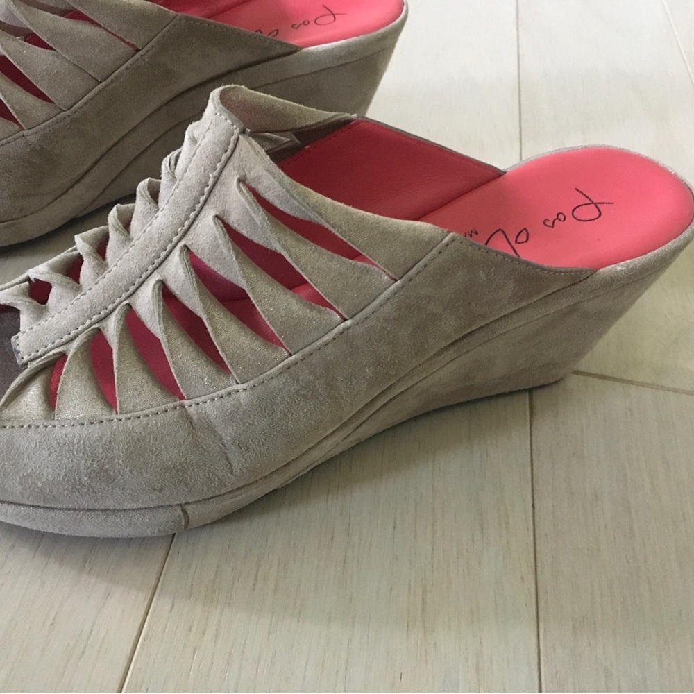 Pas de Rouge Suede Wedge - Picture 2 of 9